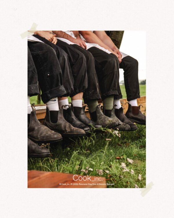 Poster: Chelsea Boots